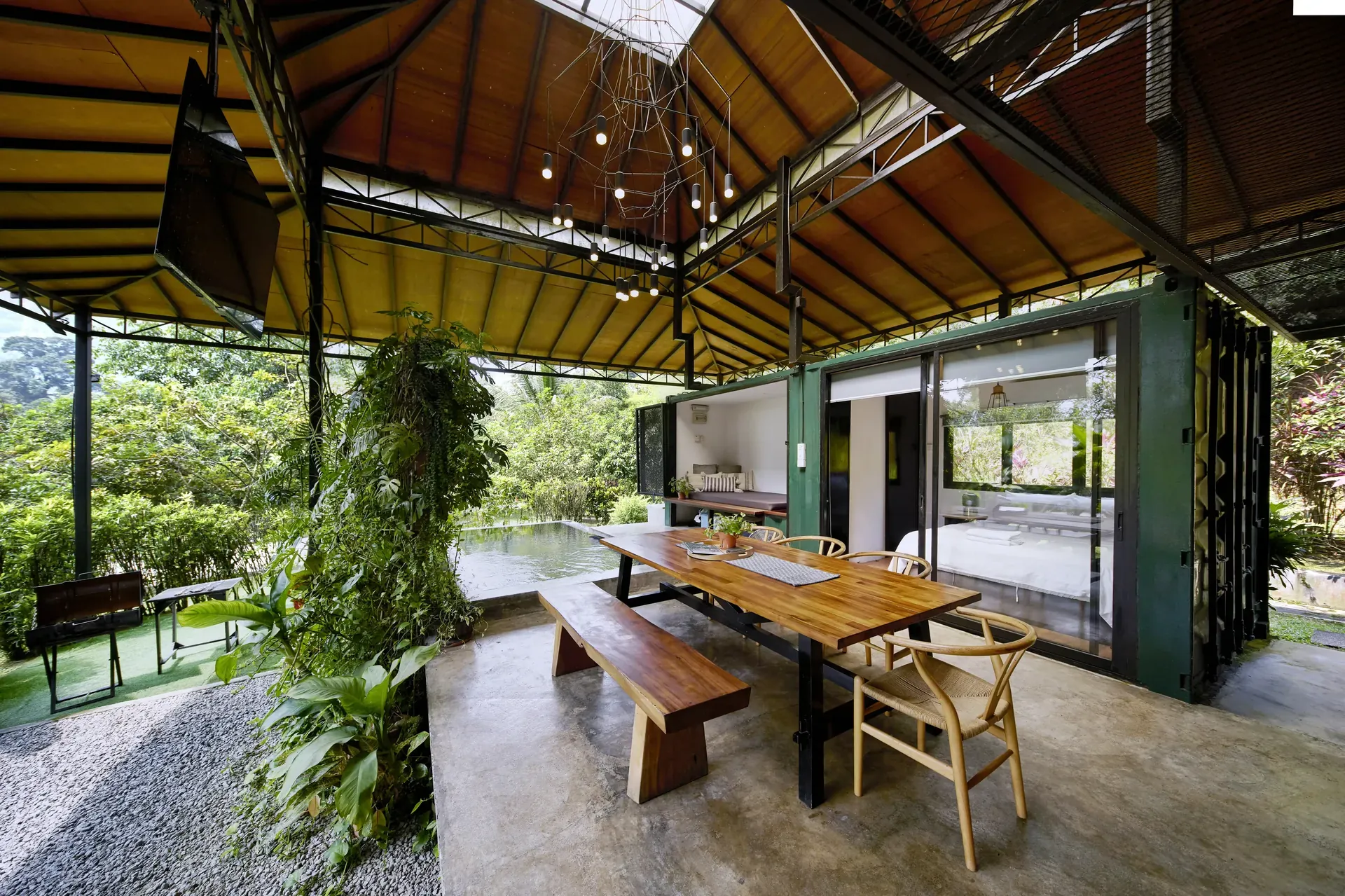 Main Pavilion Dining