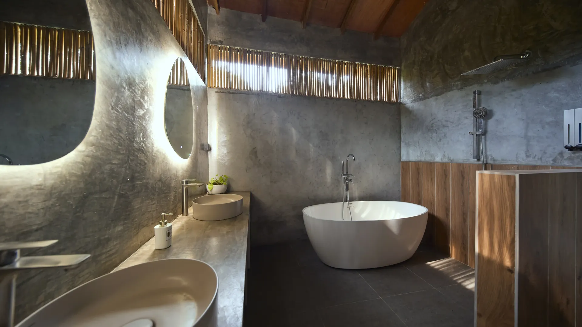 Master Ensuite Bathroom